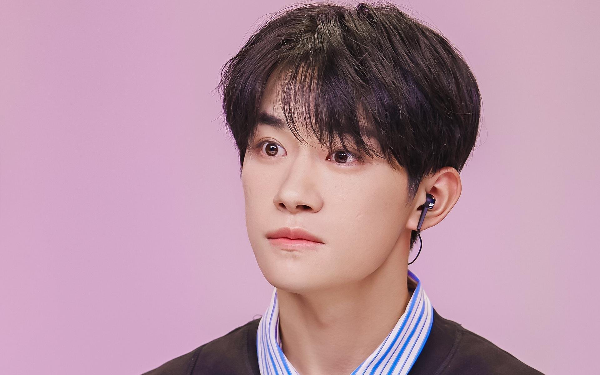 AYX体育-热那亚不敌那不勒斯，滑落积分榜，热那亚球队战绩